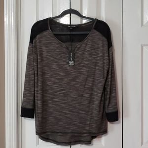 NWT Cable & Gauge Black & Grey Top L